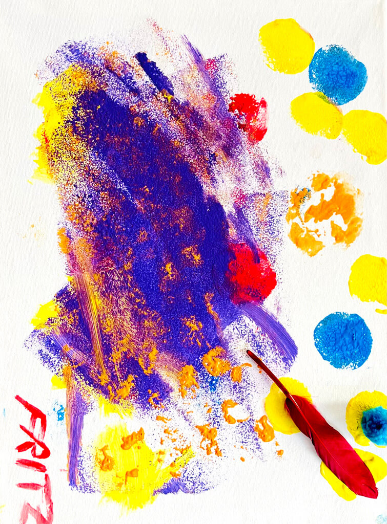 Ein buntes, abstraktes Bild, eher einfach violett und gelb und blau und mit dem Wort Fritz - Lieblingsfarben Kinder aus dem Erlenbusch